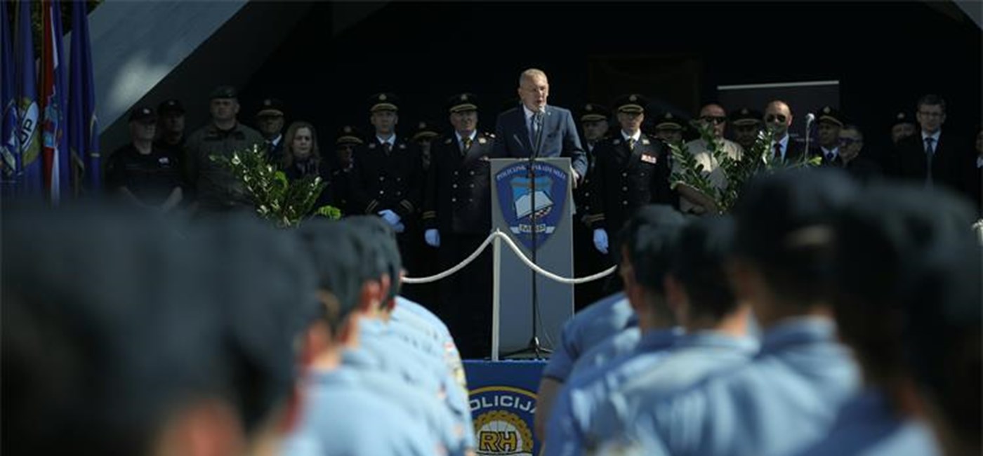 Polaznici policijske škole prisegnuli nakon završetka školovanja